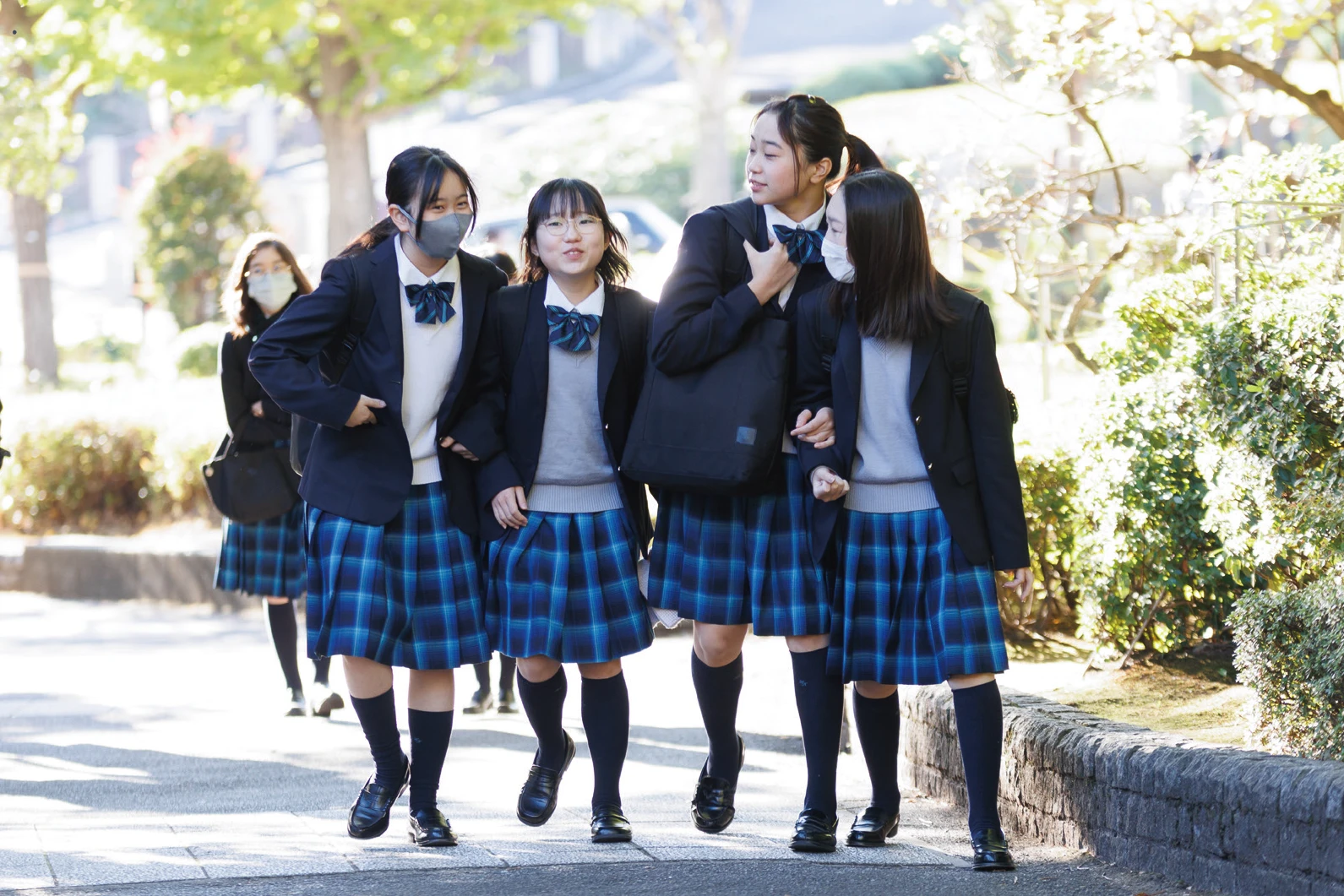 制服紹介 | 和洋九段女子中学校高等学校